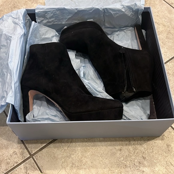 Prada suede high heel boot - Picture 4 of 5